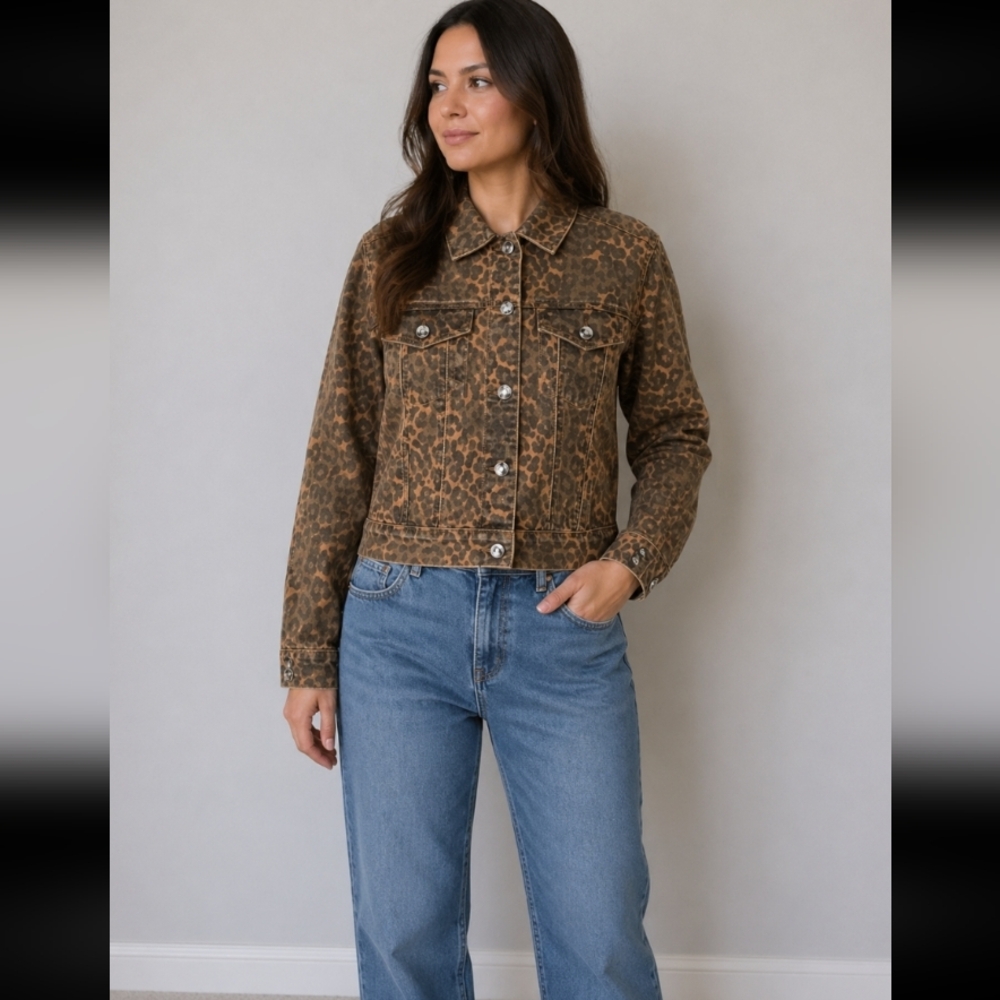 TRACTR BLUE Leopard Distressed Animal Print Jean Jacket Small